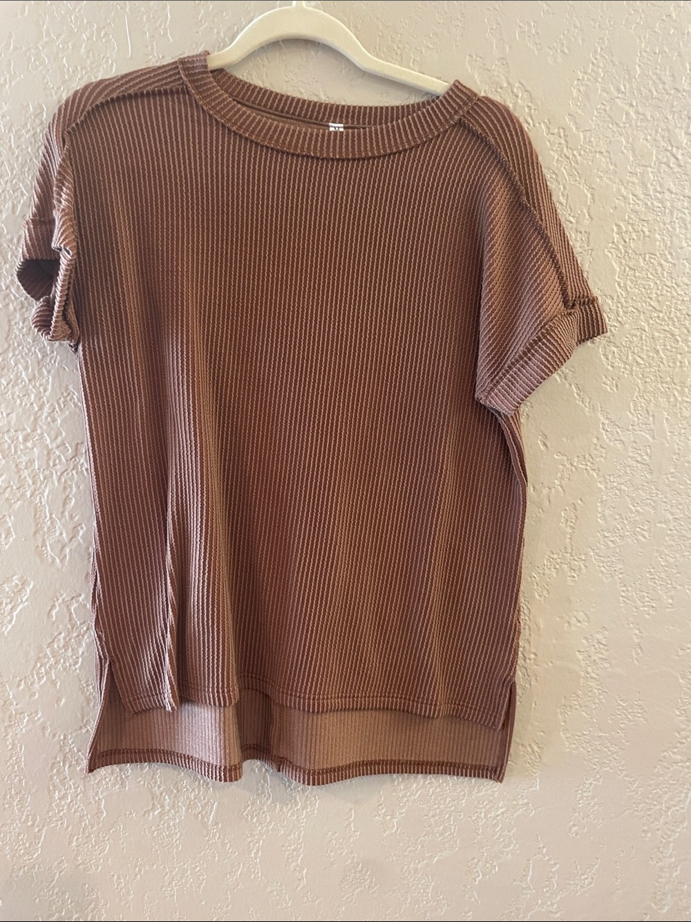 Women's Ribbed Short Sleeve Knit Top - Taupe